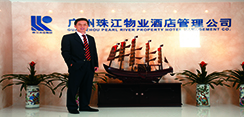 罗小钢和他的机缘
